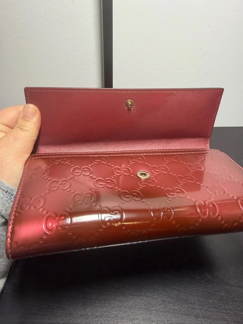 Gucci Metallic Red Embossed GG Continental Wallet with Gold Heart Logo - Picture 7 of 9